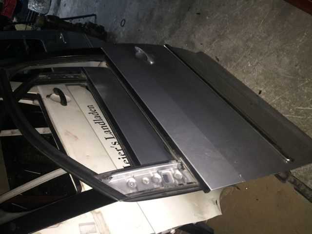 Volkswagen Caddy 2004-2014 Çıkma Yedek Sol Ön Kapı Gümüş Gri